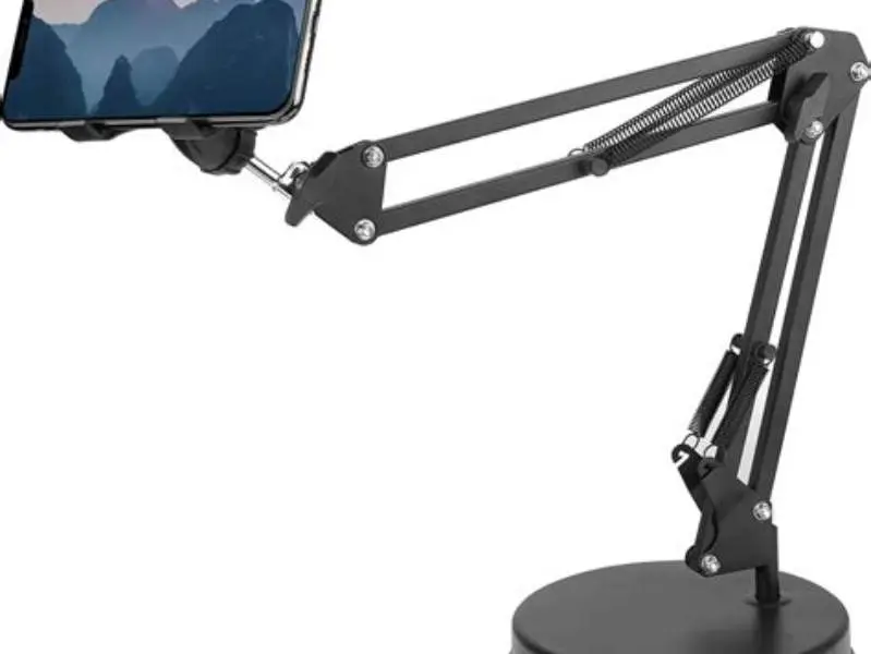 Pixel 7 Pro mounted on a curved elliptical aluminium tube arm in gym